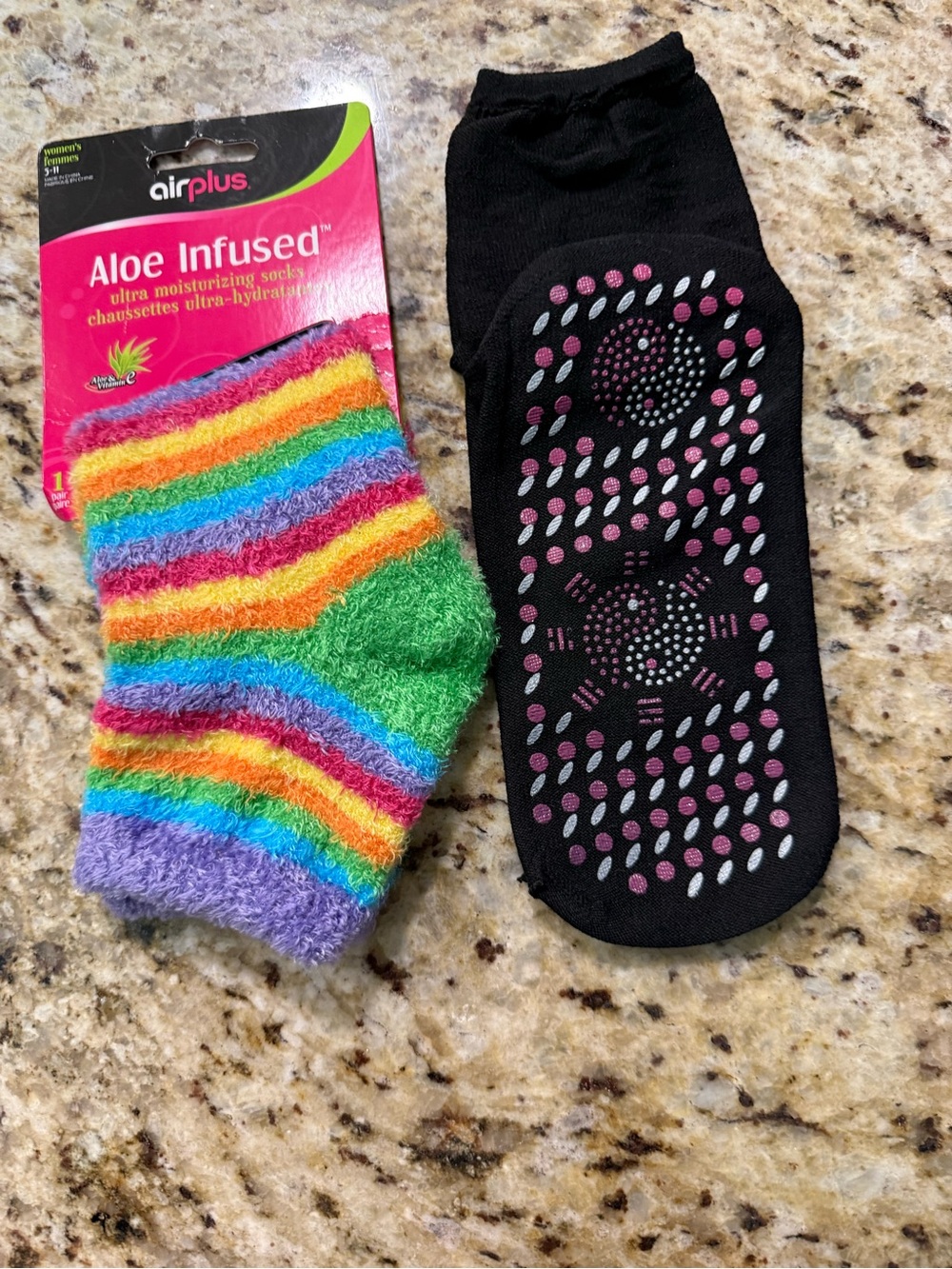 NWT 2 Pc Bundle Comfort Socks AirPlus Aloe Infused & Non Slip Socks